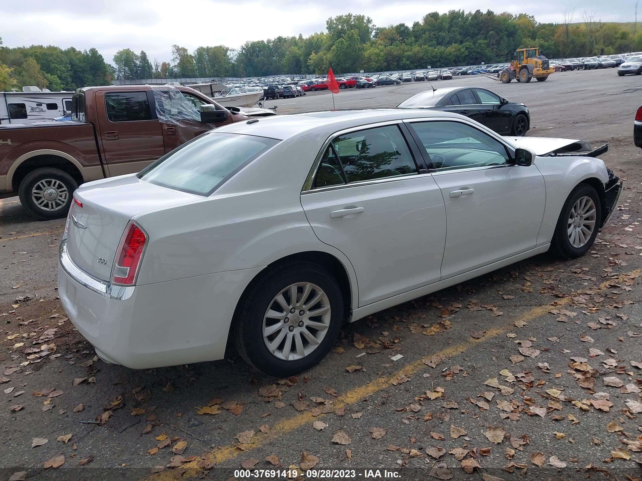 Photo 3 VIN: 2C3CCAAG6DH657140 - CHRYSLER 300 