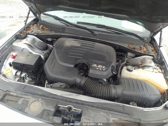 Photo 9 VIN: 2C3CCAAG6EH127428 - CHRYSLER 300 