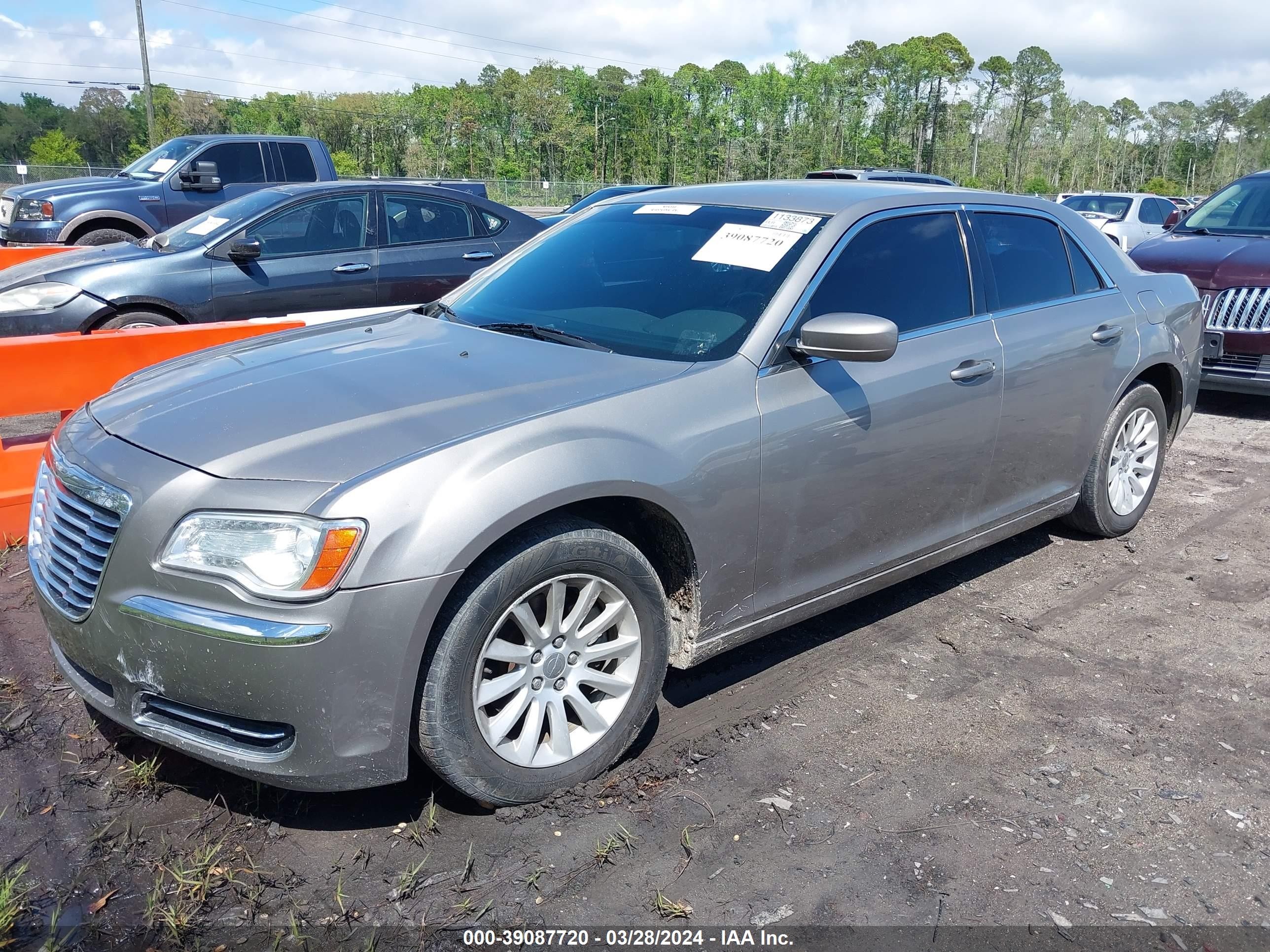 Photo 1 VIN: 2C3CCAAG6EH222328 - CHRYSLER 300 