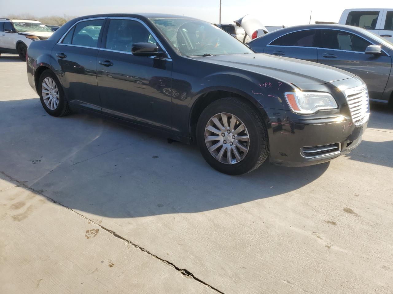 Photo 3 VIN: 2C3CCAAG6EH243731 - CHRYSLER 300 