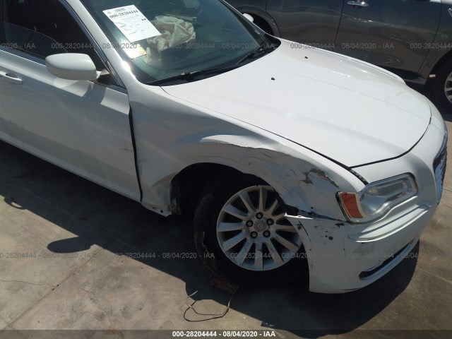 Photo 5 VIN: 2C3CCAAG6EH252834 - CHRYSLER 300 