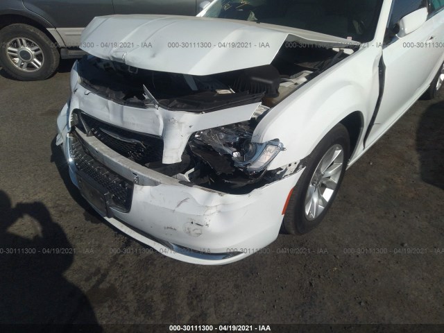 Photo 5 VIN: 2C3CCAAG6FH772680 - CHRYSLER 300 