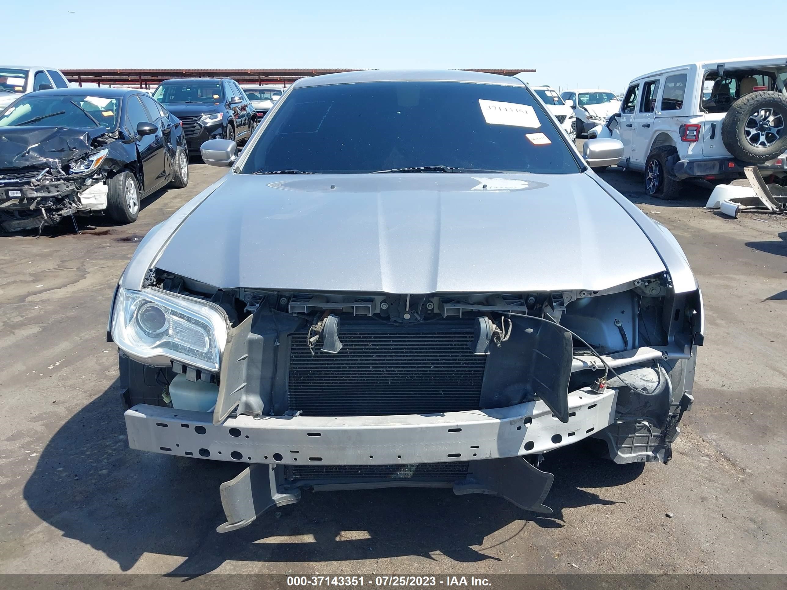 Photo 12 VIN: 2C3CCAAG6FH872097 - CHRYSLER 300 