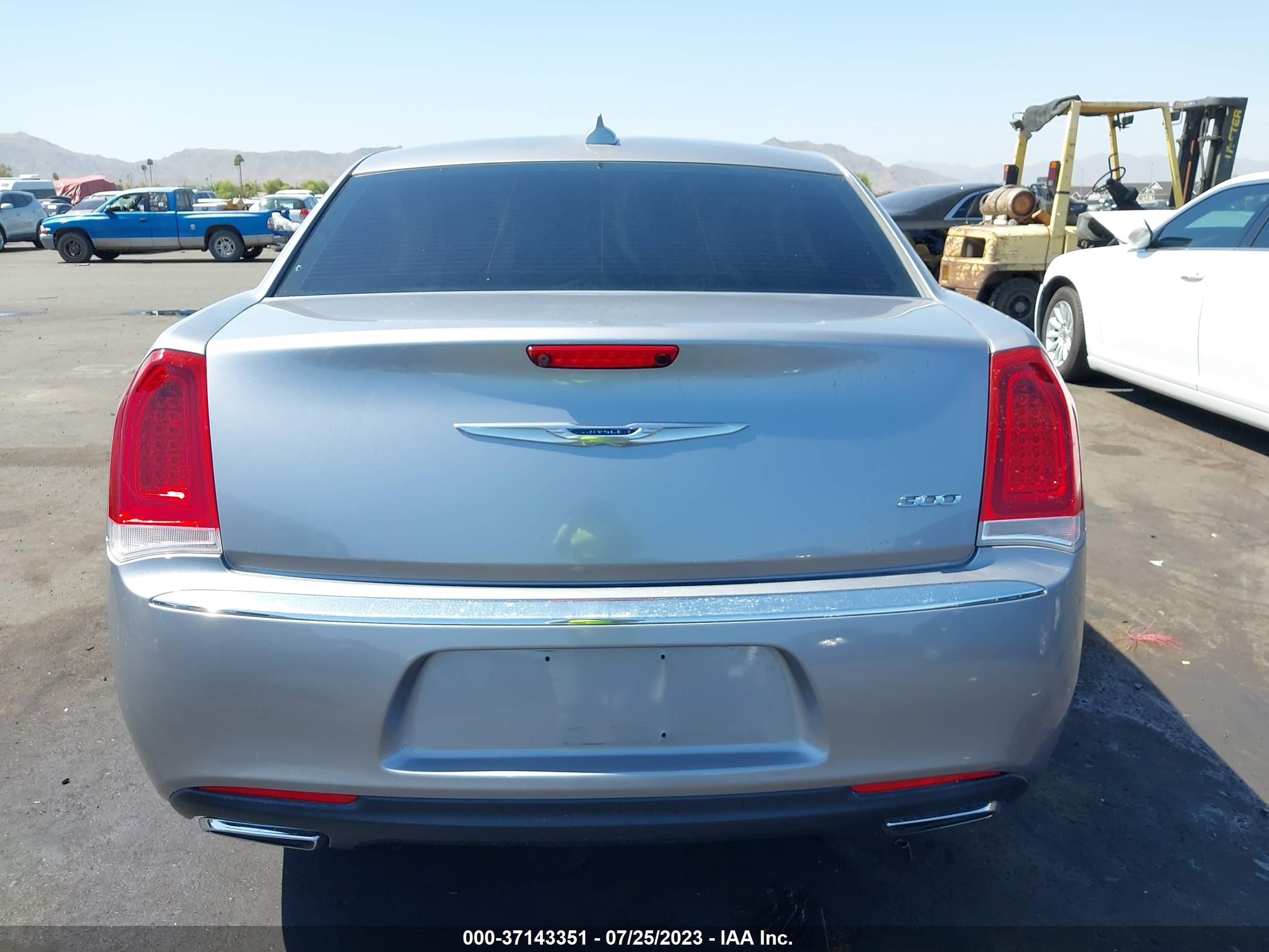 Photo 16 VIN: 2C3CCAAG6FH872097 - CHRYSLER 300 