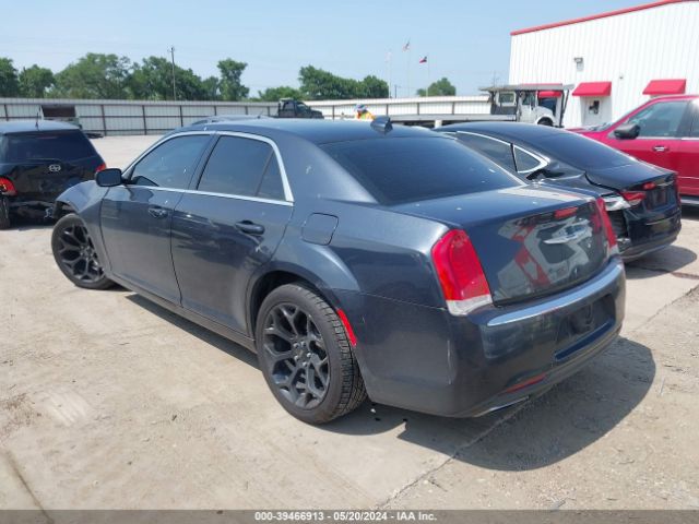 Photo 2 VIN: 2C3CCAAG6FH930998 - CHRYSLER 300 