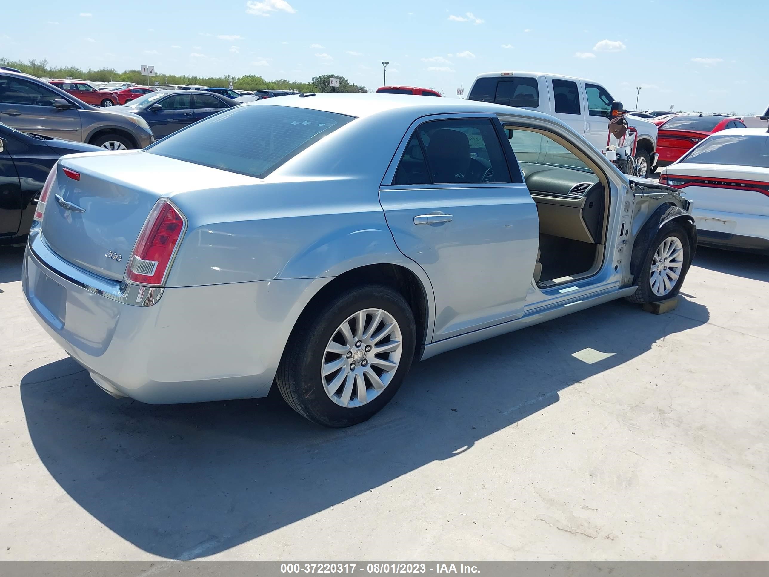 Photo 3 VIN: 2C3CCAAG7DH589687 - CHRYSLER 300 