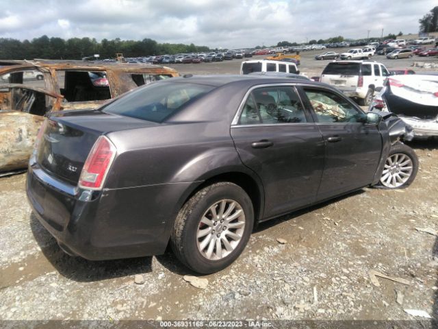 Photo 3 VIN: 2C3CCAAG7EH138969 - CHRYSLER 300 