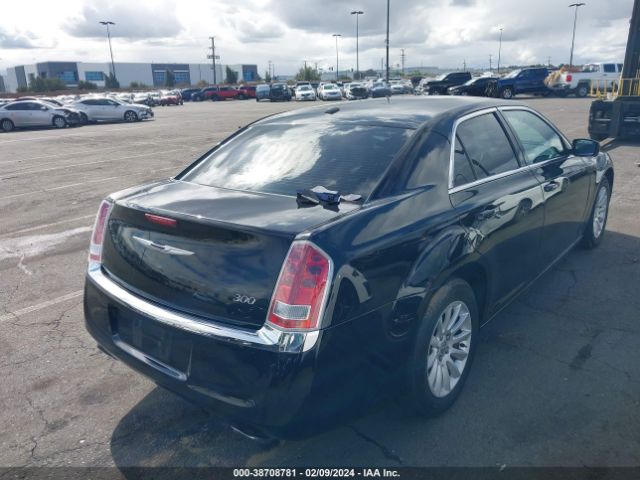 Photo 3 VIN: 2C3CCAAG7EH209345 - CHRYSLER 300 