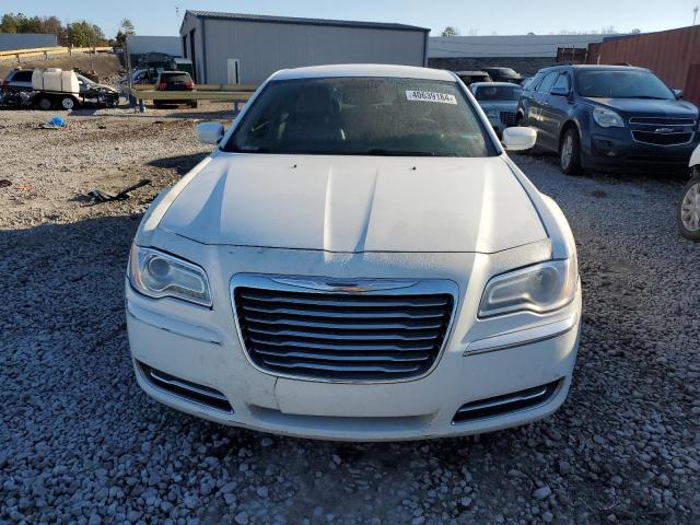 Photo 4 VIN: 2C3CCAAG7EH275961 - CHRYSLER 300 