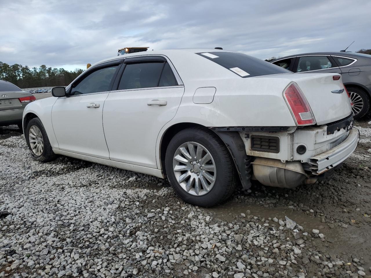 Photo 1 VIN: 2C3CCAAG7EH357155 - CHRYSLER 300 