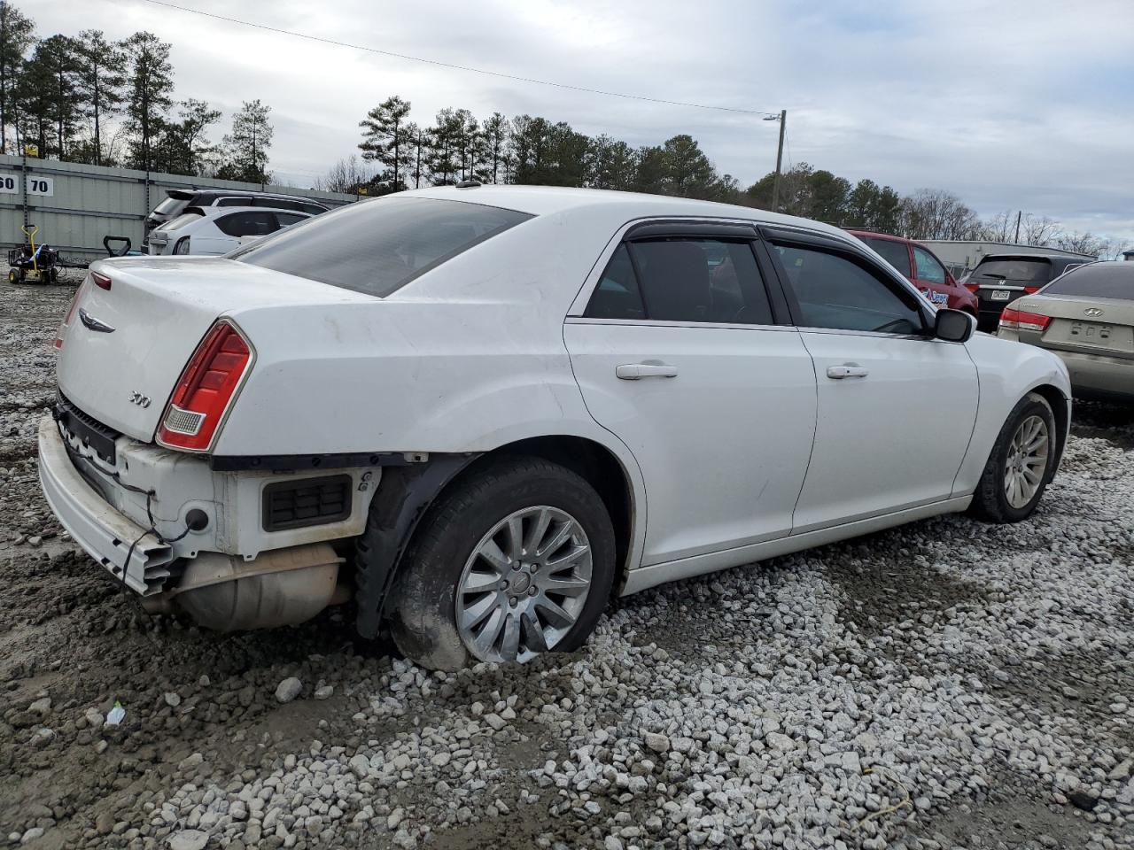 Photo 2 VIN: 2C3CCAAG7EH357155 - CHRYSLER 300 