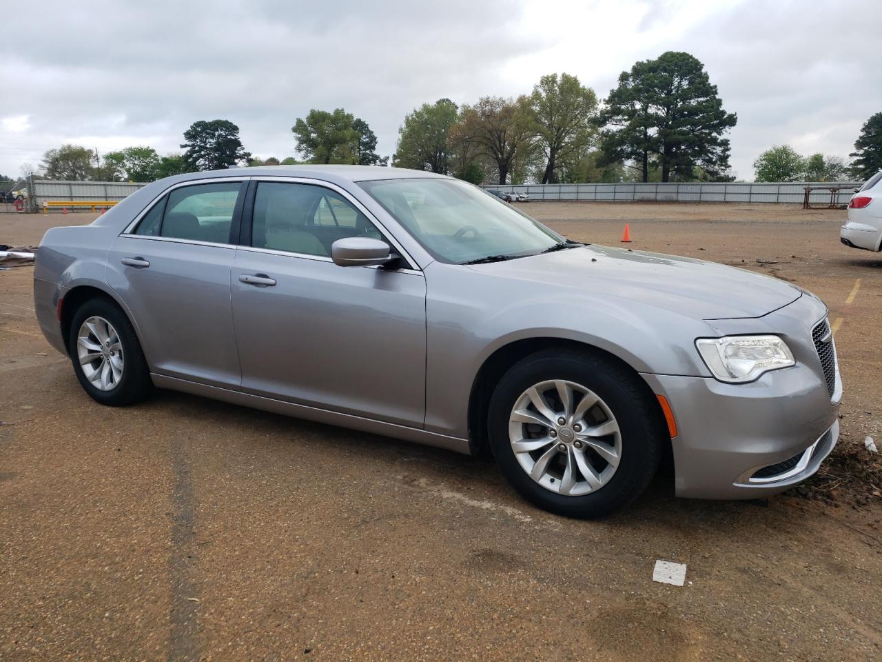 Photo 3 VIN: 2C3CCAAG7FH779606 - CHRYSLER 300 