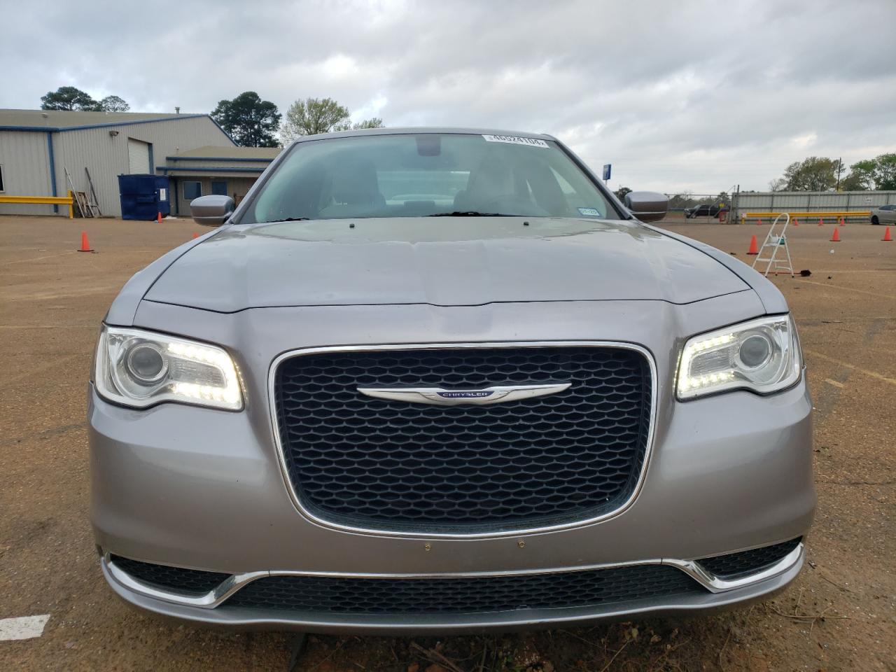 Photo 4 VIN: 2C3CCAAG7FH779606 - CHRYSLER 300 