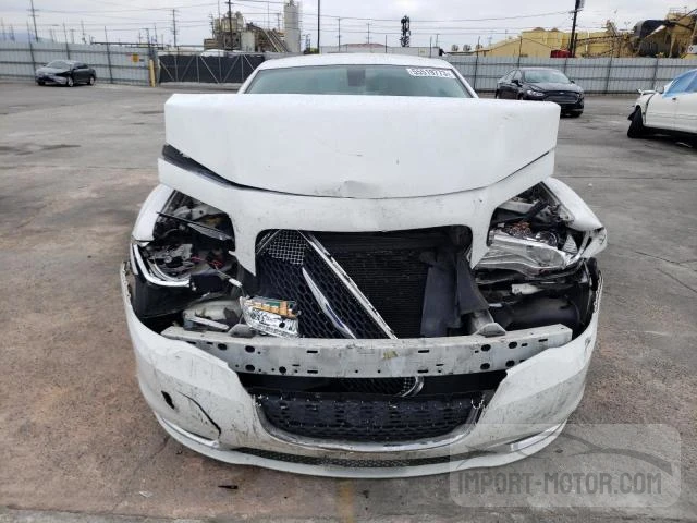 Photo 2 VIN: 2C3CCAAG7FH860136 - CHRYSLER 300 