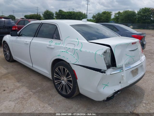 Photo 2 VIN: 2C3CCAAG7HH617882 - CHRYSLER 300 