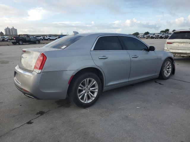 Photo 2 VIN: 2C3CCAAG7JH208979 - CHRYSLER 300 TOURIN 