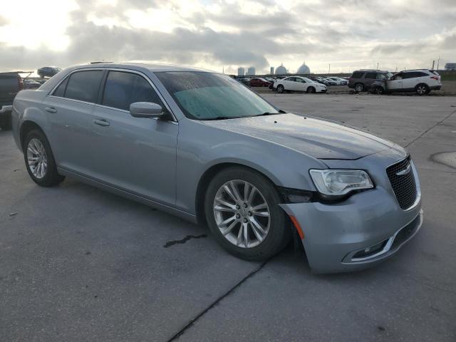 Photo 3 VIN: 2C3CCAAG7JH208979 - CHRYSLER 300 TOURIN 