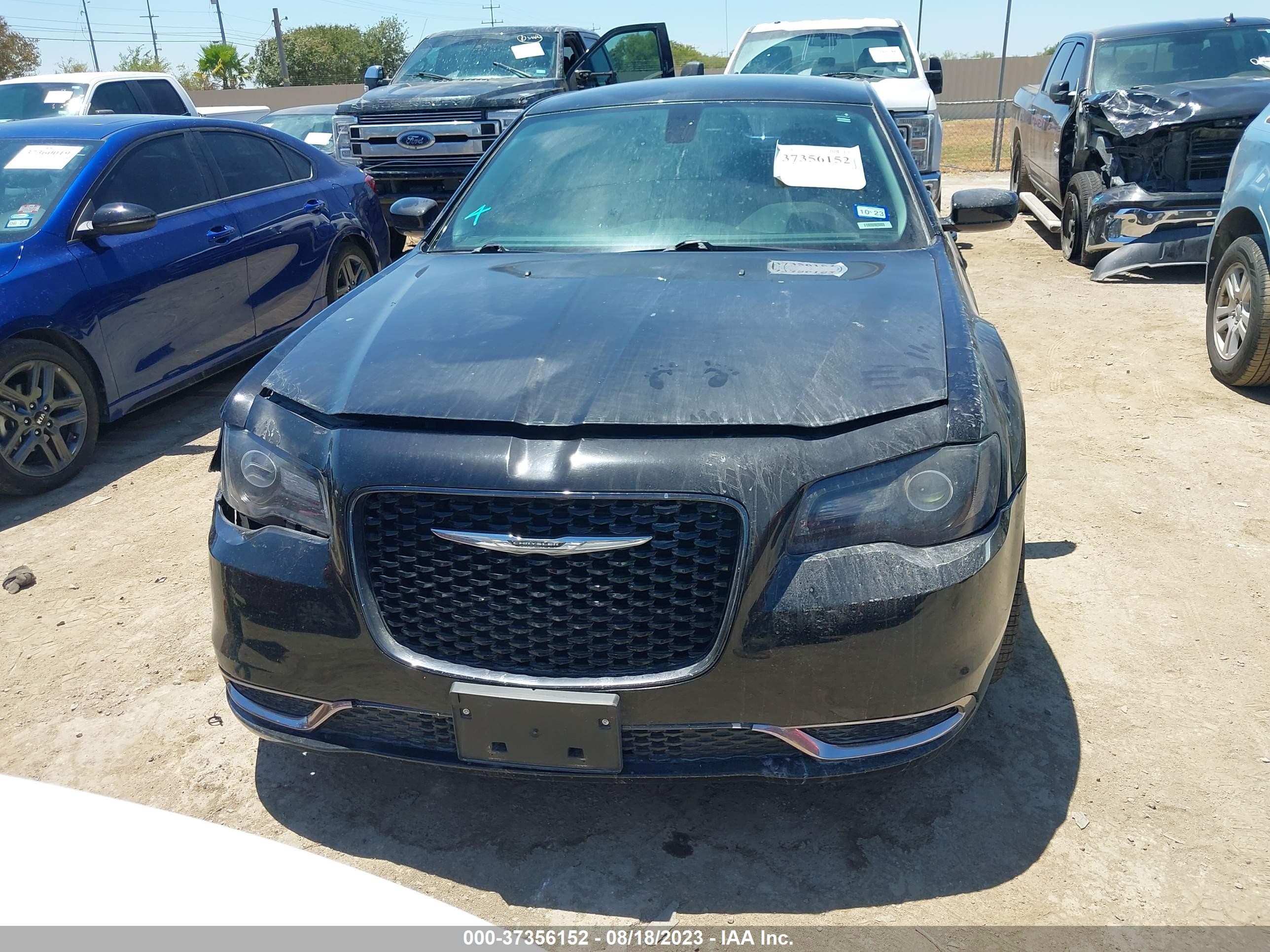 Photo 11 VIN: 2C3CCAAG7JH216628 - CHRYSLER 300 