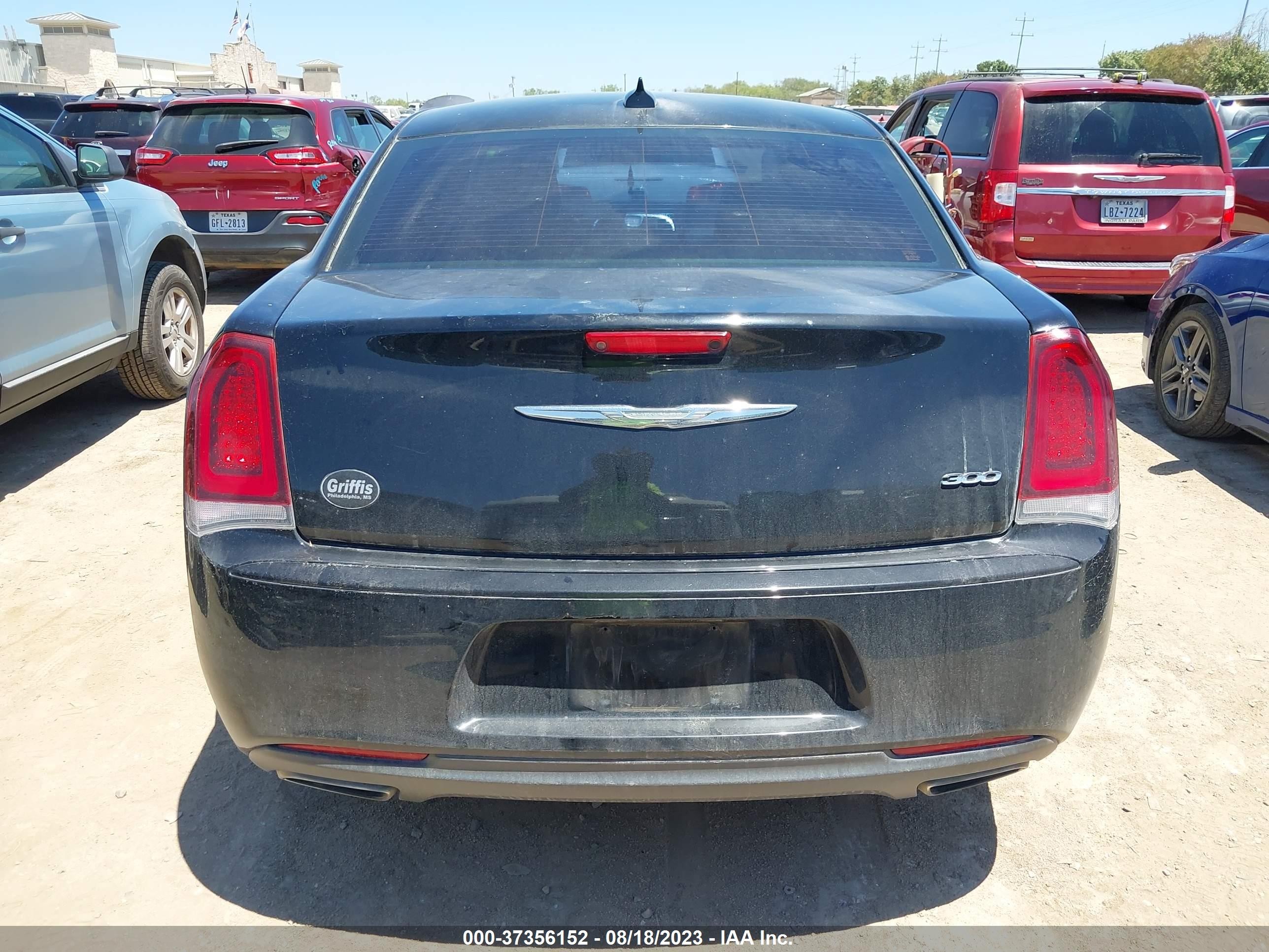 Photo 15 VIN: 2C3CCAAG7JH216628 - CHRYSLER 300 