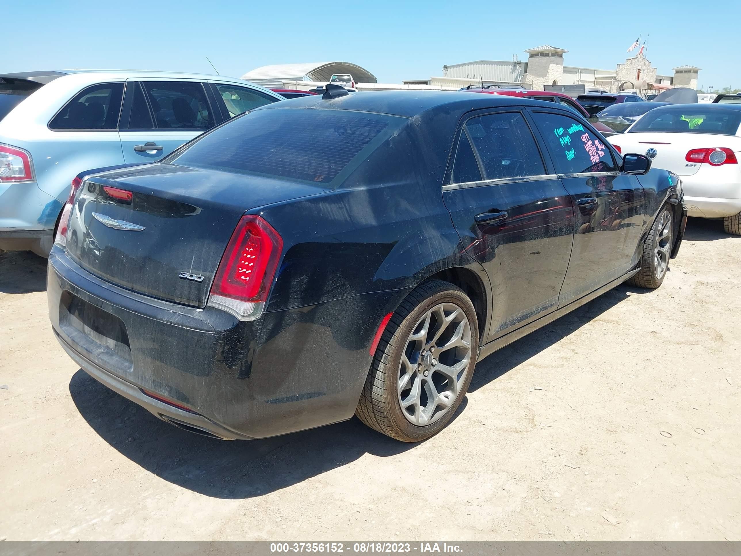 Photo 3 VIN: 2C3CCAAG7JH216628 - CHRYSLER 300 