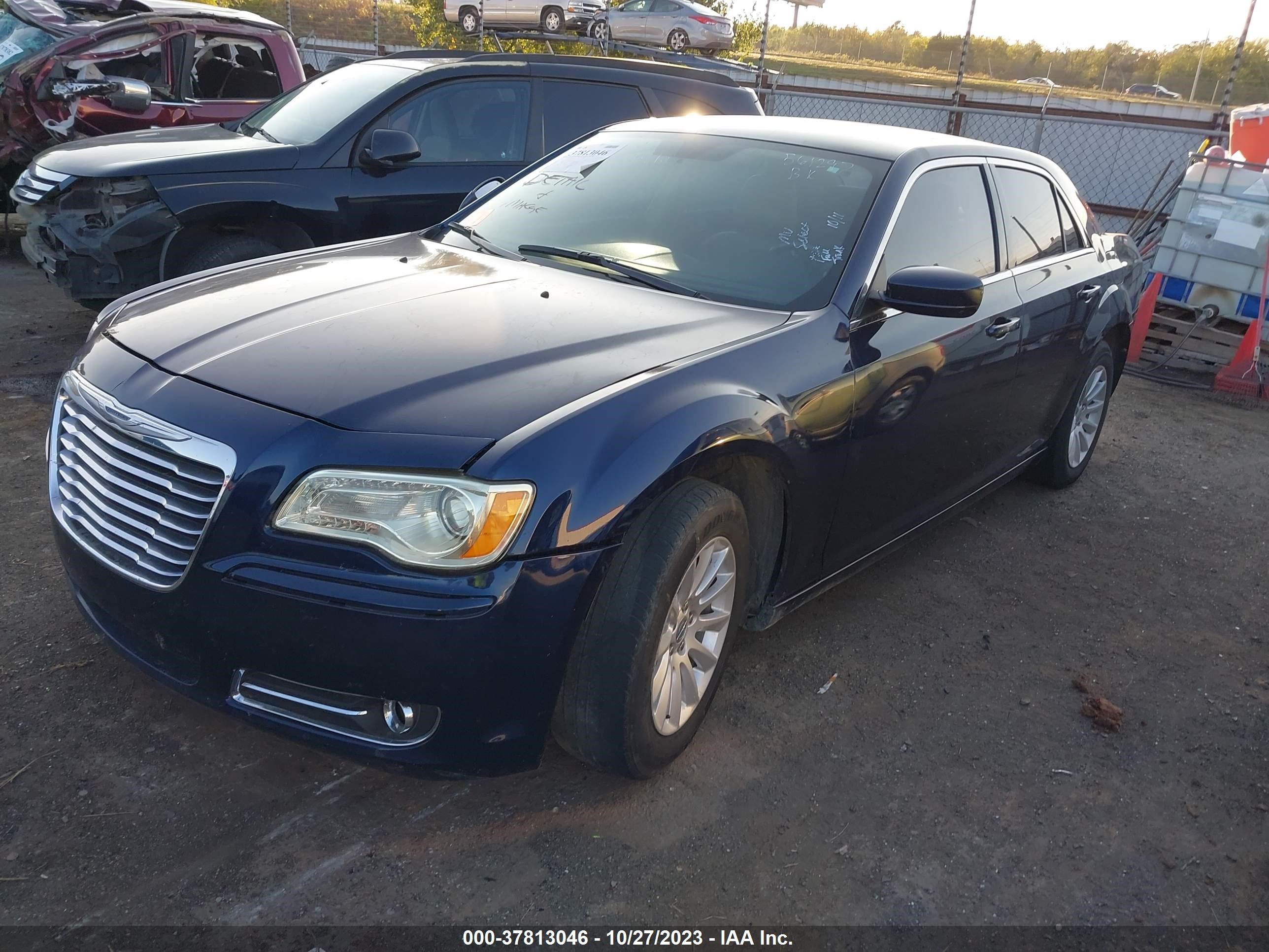 Photo 1 VIN: 2C3CCAAG8DH561297 - CHRYSLER 300 