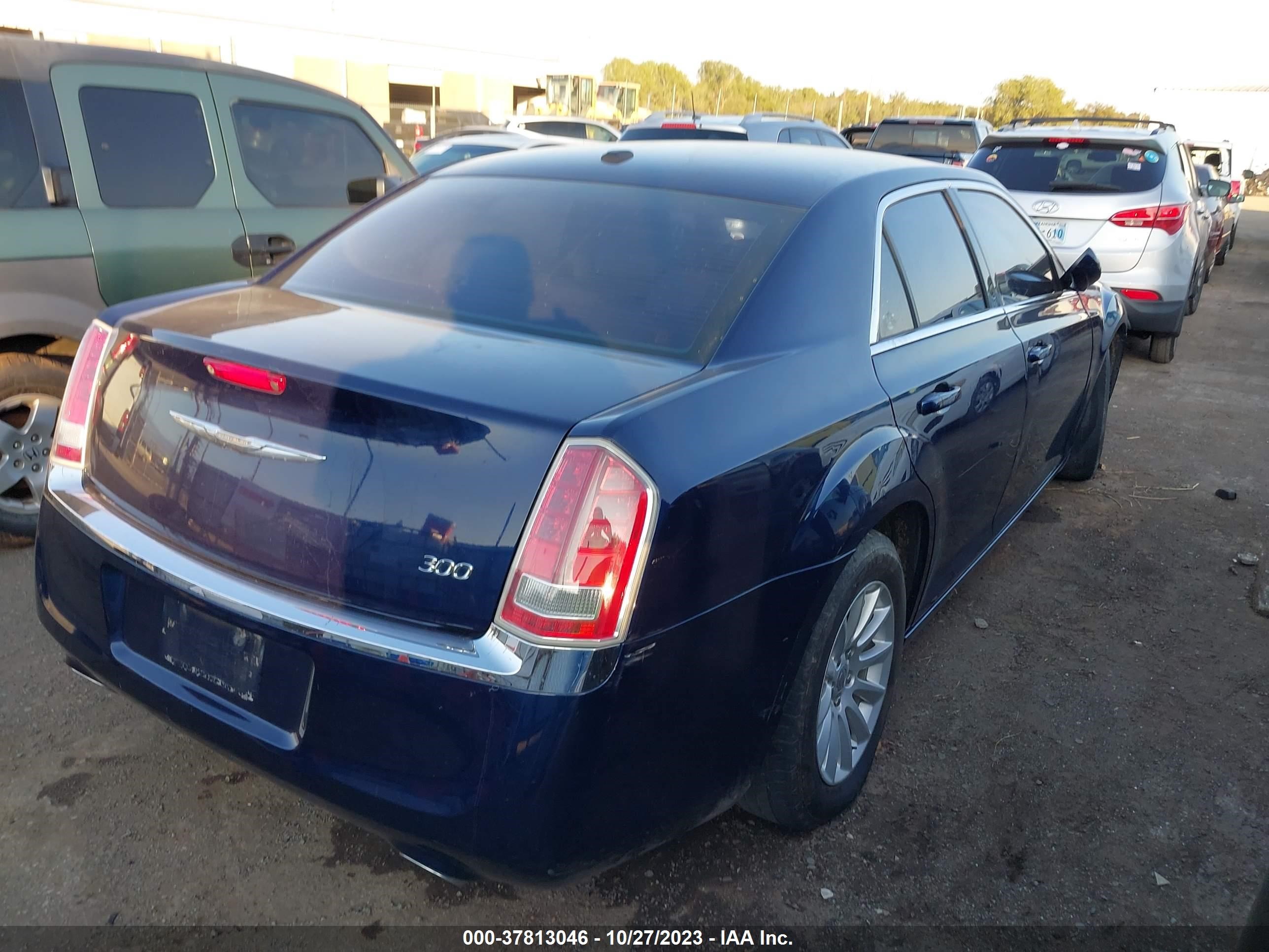 Photo 3 VIN: 2C3CCAAG8DH561297 - CHRYSLER 300 