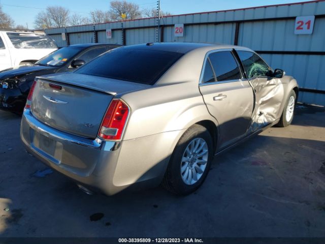 Photo 3 VIN: 2C3CCAAG8EH156798 - CHRYSLER 300 