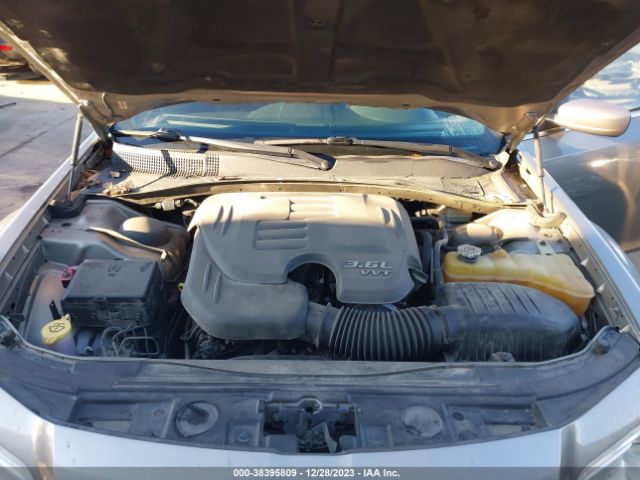 Photo 9 VIN: 2C3CCAAG8EH156798 - CHRYSLER 300 