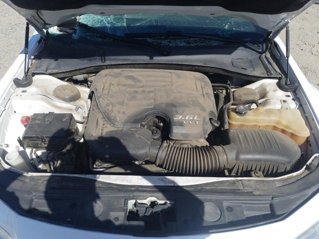 Photo 6 VIN: 2C3CCAAG8EH320888 - CHRYSLER 300 