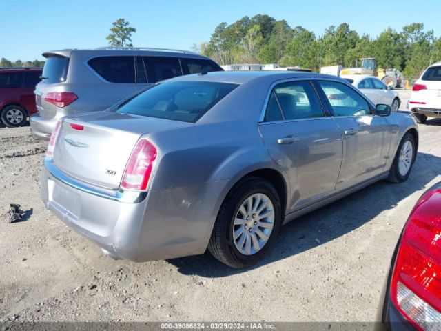 Photo 3 VIN: 2C3CCAAG8EH336086 - CHRYSLER 300 