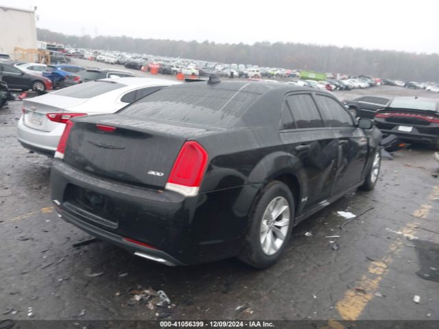 Photo 3 VIN: 2C3CCAAG8FH807168 - CHRYSLER 300 