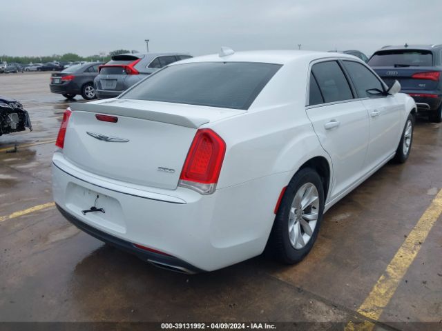 Photo 3 VIN: 2C3CCAAG8FH894067 - CHRYSLER 300 