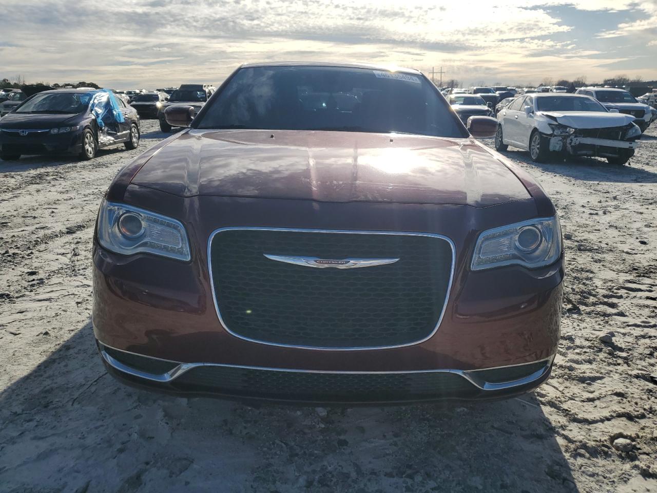 Photo 4 VIN: 2C3CCAAG8GH307979 - CHRYSLER 300 