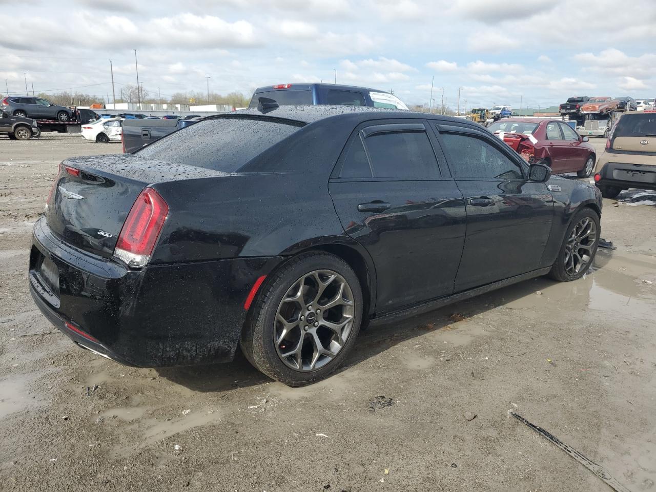 Photo 2 VIN: 2C3CCAAG8JH341153 - CHRYSLER 300 