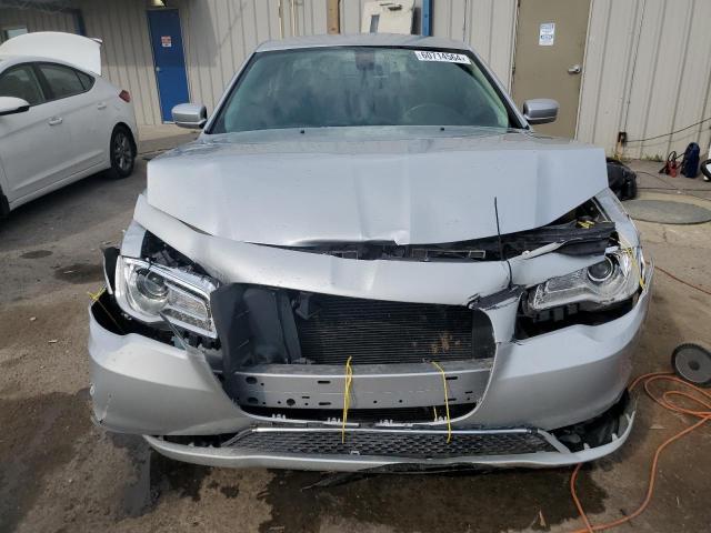 Photo 4 VIN: 2C3CCAAG8KH755454 - CHRYSLER 300 TOURIN 