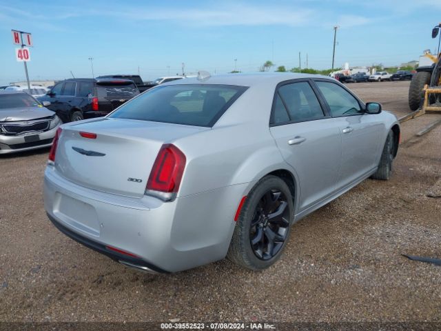 Photo 3 VIN: 2C3CCAAG8MH667345 - CHRYSLER 300 