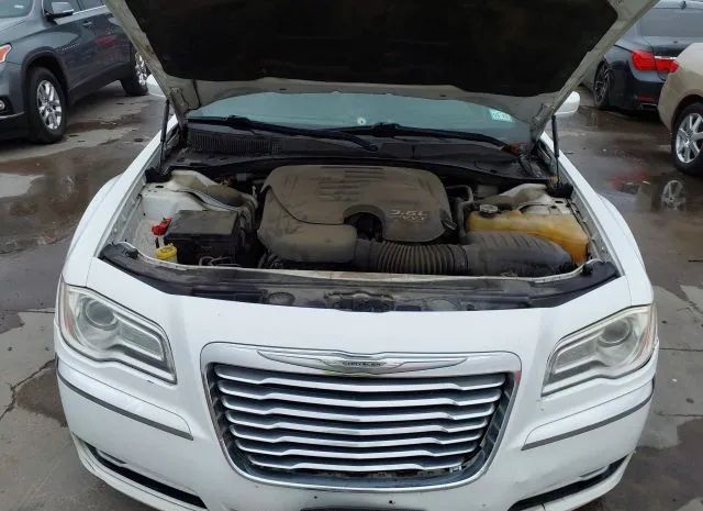 Photo 9 VIN: 2C3CCAAG9EH127441 - CHRYSLER 300 