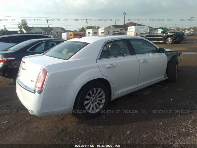 Photo 3 VIN: 2C3CCAAG9EH175960 - CHRYSLER 300 