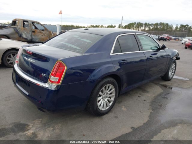 Photo 3 VIN: 2C3CCAAG9EH373602 - CHRYSLER 300 