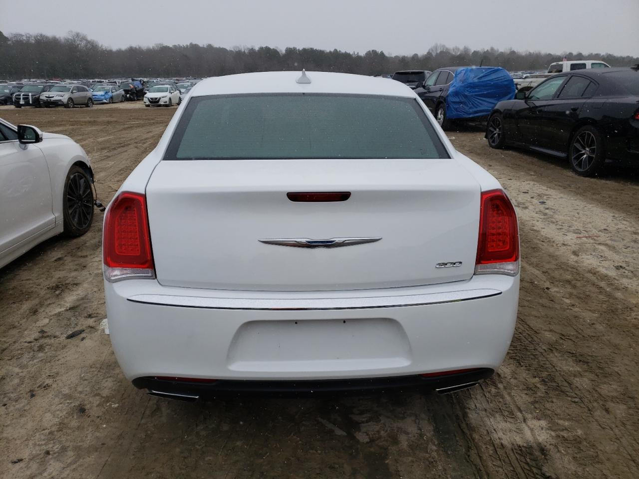 Photo 5 VIN: 2C3CCAAG9FH781289 - CHRYSLER 300 