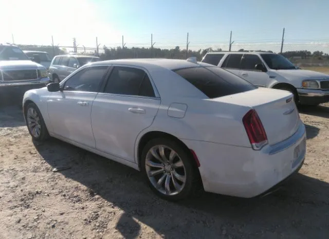 Photo 2 VIN: 2C3CCAAG9GH334432 - CHRYSLER 300 