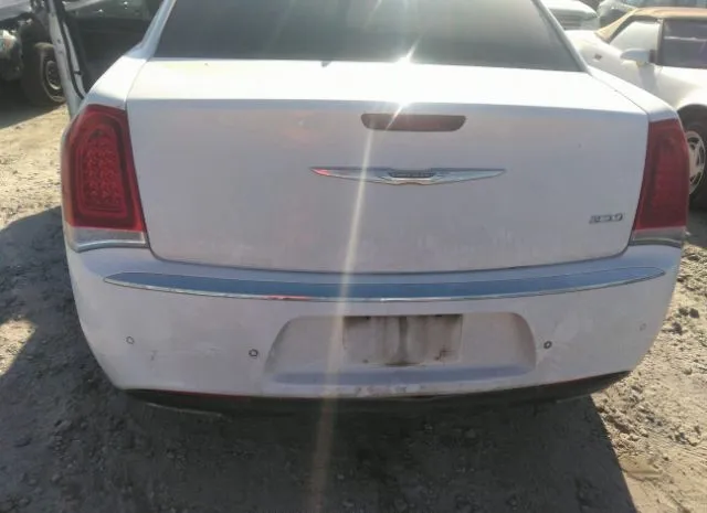 Photo 5 VIN: 2C3CCAAG9GH334432 - CHRYSLER 300 