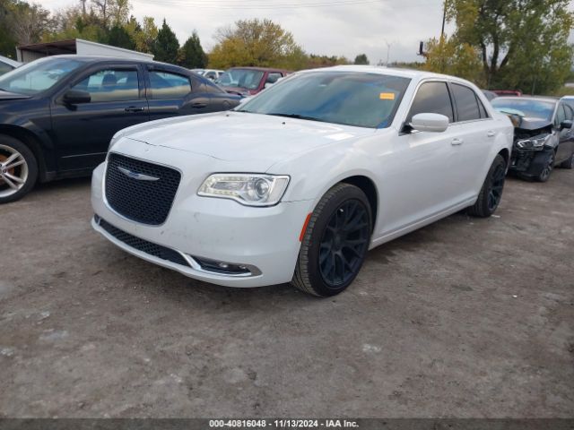 Photo 1 VIN: 2C3CCAAG9JH121133 - CHRYSLER 300 