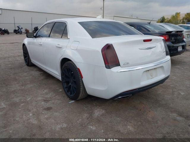 Photo 2 VIN: 2C3CCAAG9JH121133 - CHRYSLER 300 