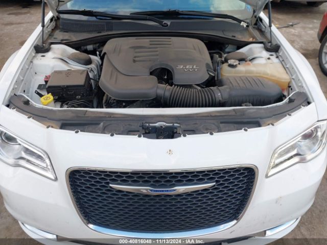 Photo 9 VIN: 2C3CCAAG9JH121133 - CHRYSLER 300 