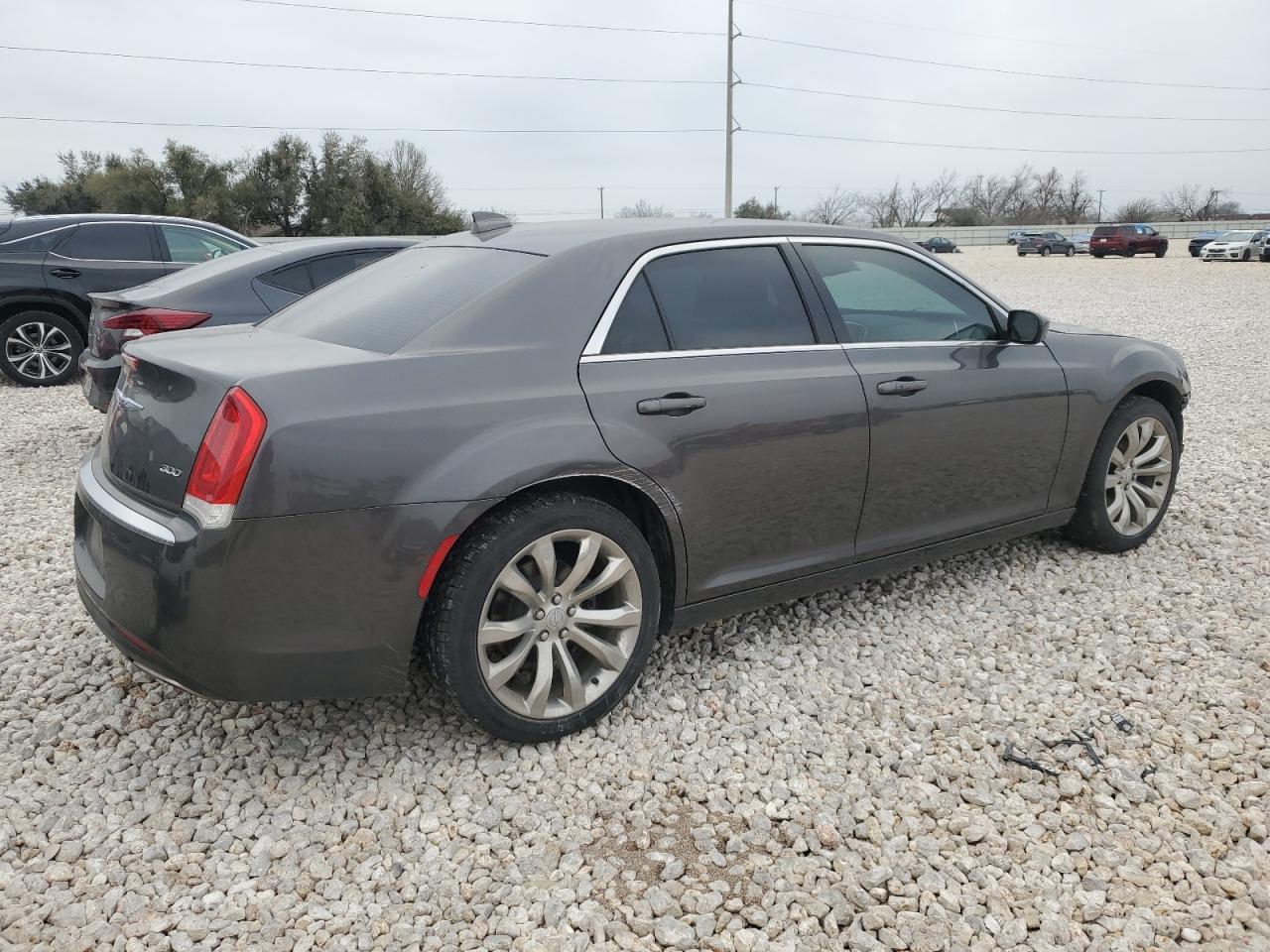 Photo 2 VIN: 2C3CCAAG9KH564772 - CHRYSLER 300 