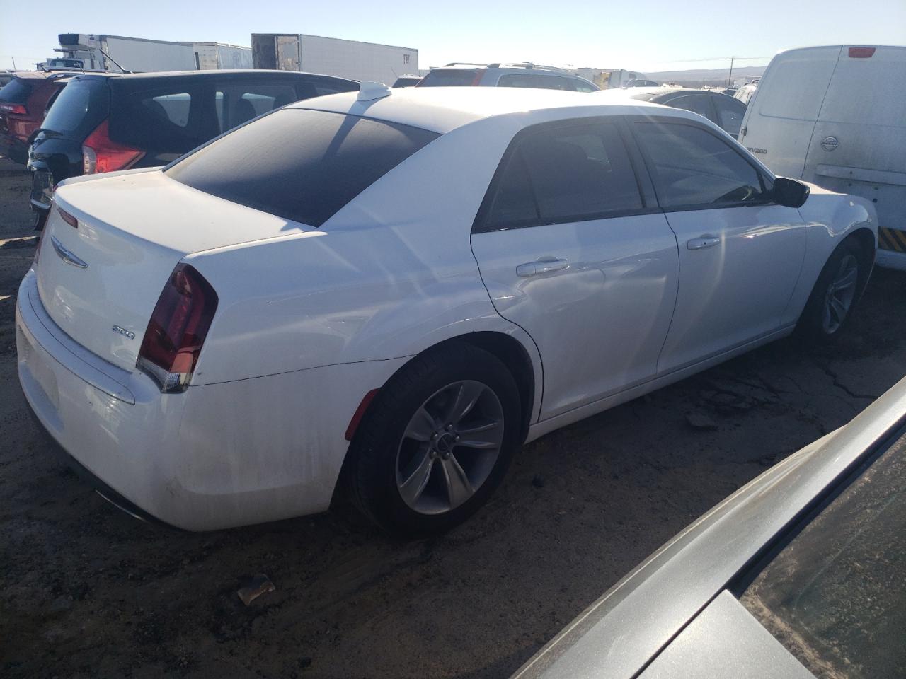 Photo 2 VIN: 2C3CCAAG9KH740669 - CHRYSLER 300 