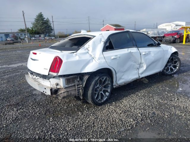 Photo 3 VIN: 2C3CCAAGXJH264334 - CHRYSLER 300 