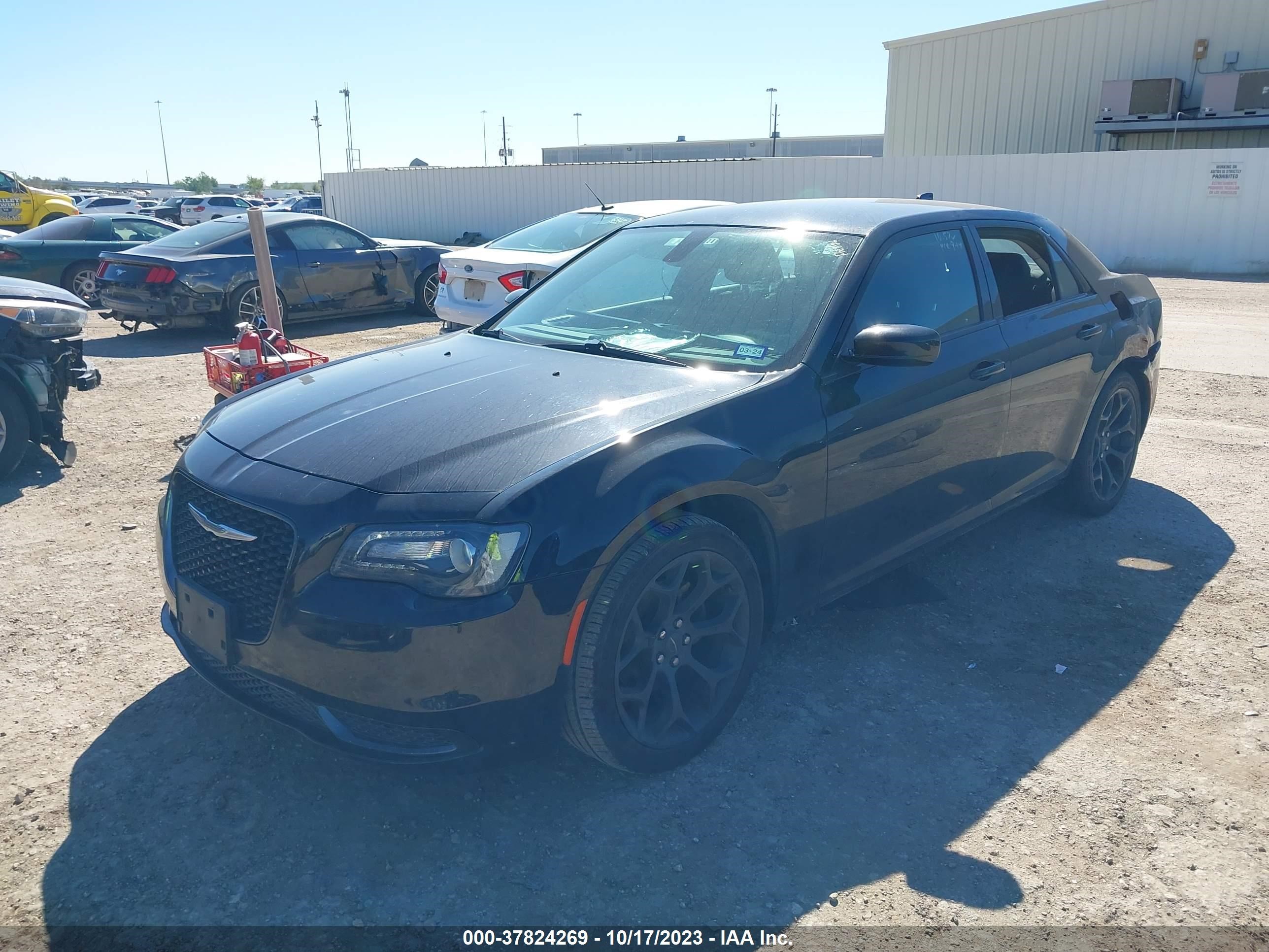 Photo 1 VIN: 2C3CCAAGXKH590233 - CHRYSLER 300 