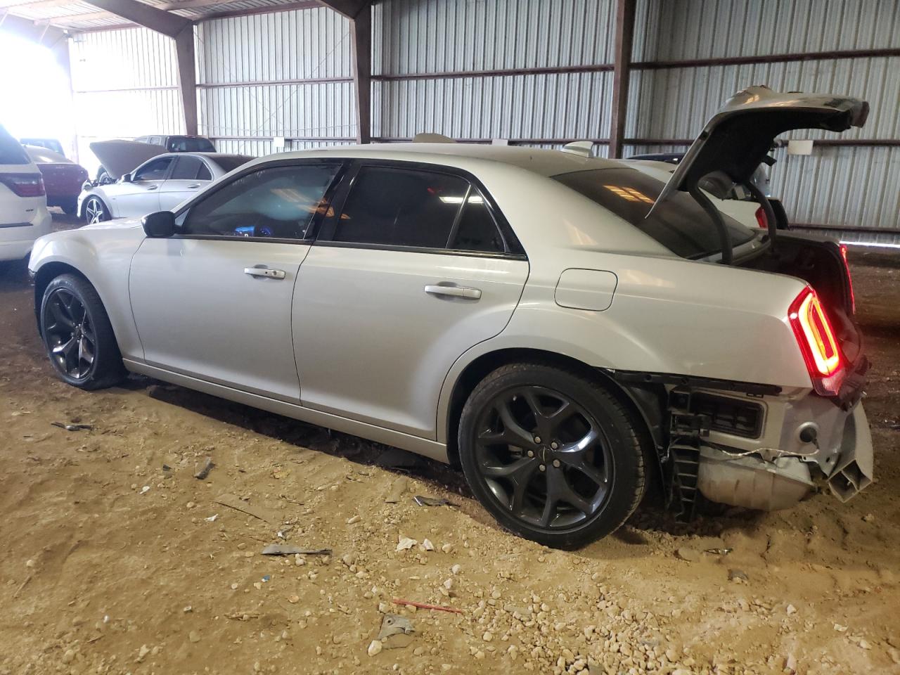 Photo 1 VIN: 2C3CCAAGXPH548975 - CHRYSLER 300 